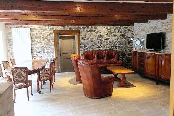 Gîte pour 8 personnes à Saint-Amandin