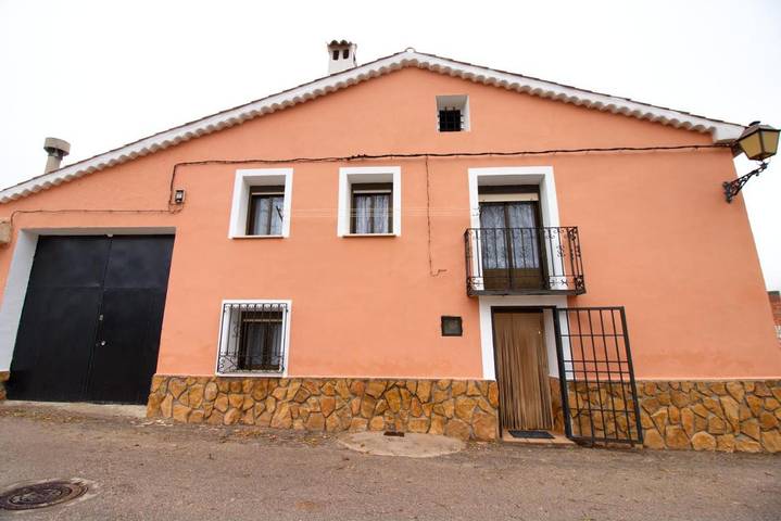 Casa de vacaciones para 8 personas, con balcón y vistas en Provincia de Cuenca