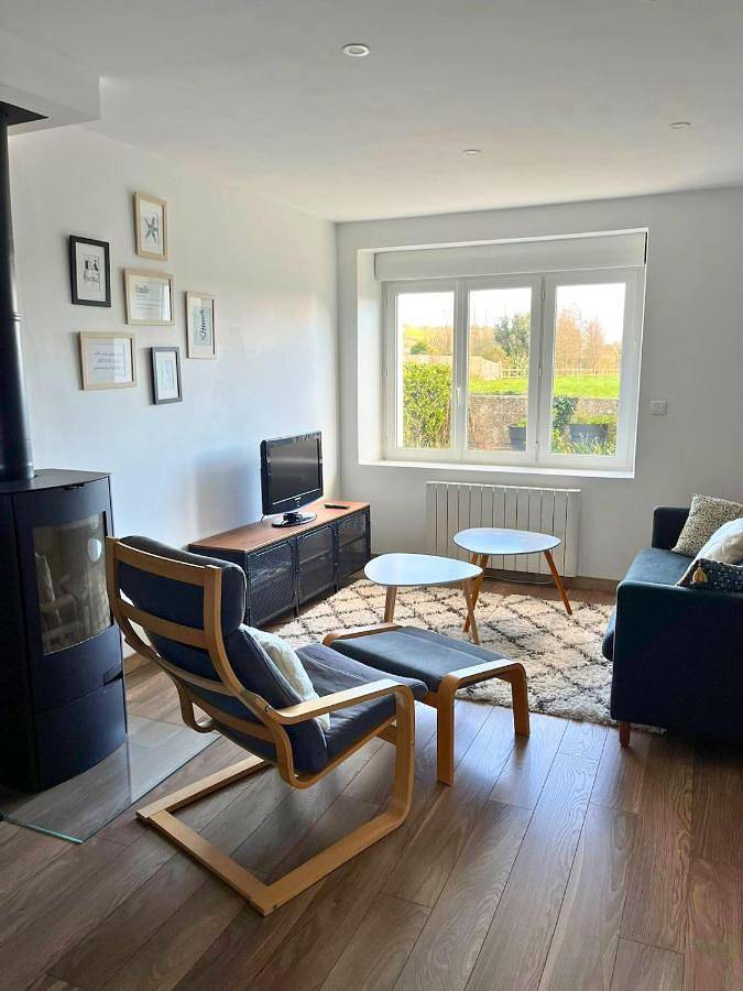 Location de vacances pour 6 personnes, avec terrasse à Surtainville