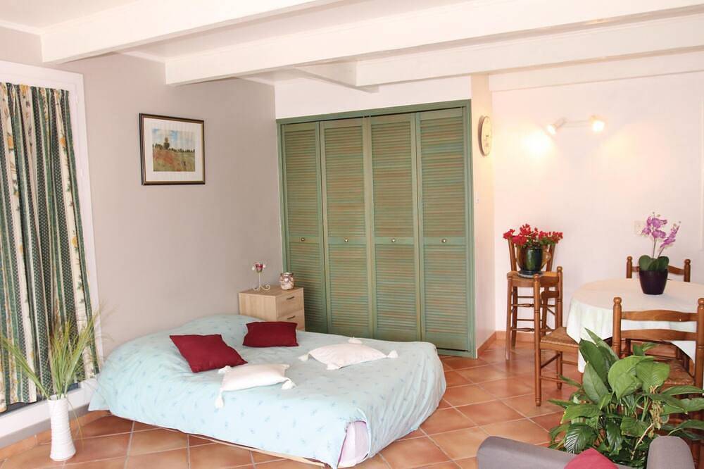 Beautiful home in Lancon de Provence in Lançon-Provence, Aix-en-Provence region