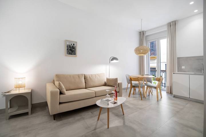 Appartamento intero, Appartamento di vacanza "Suite Con Balcón 1" con 2 balconi, terrazza condivisa e Wi-Fi in Chiclana de la Frontera, Costa de la Luz
