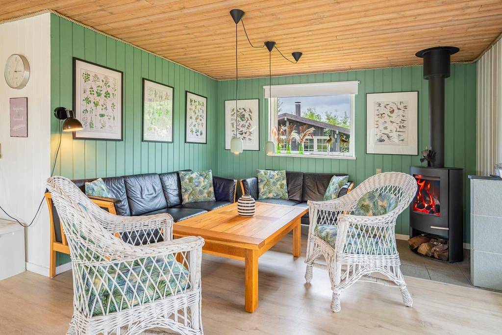 Ferienhaus in Bork Havn für 8 Personen & 2 kleine Hunde – mit Sauna, Whirlpool & eingezäuntem Grundstück, nur 600m vom Fjord in Bork Havn, Ringkøbing Fjord