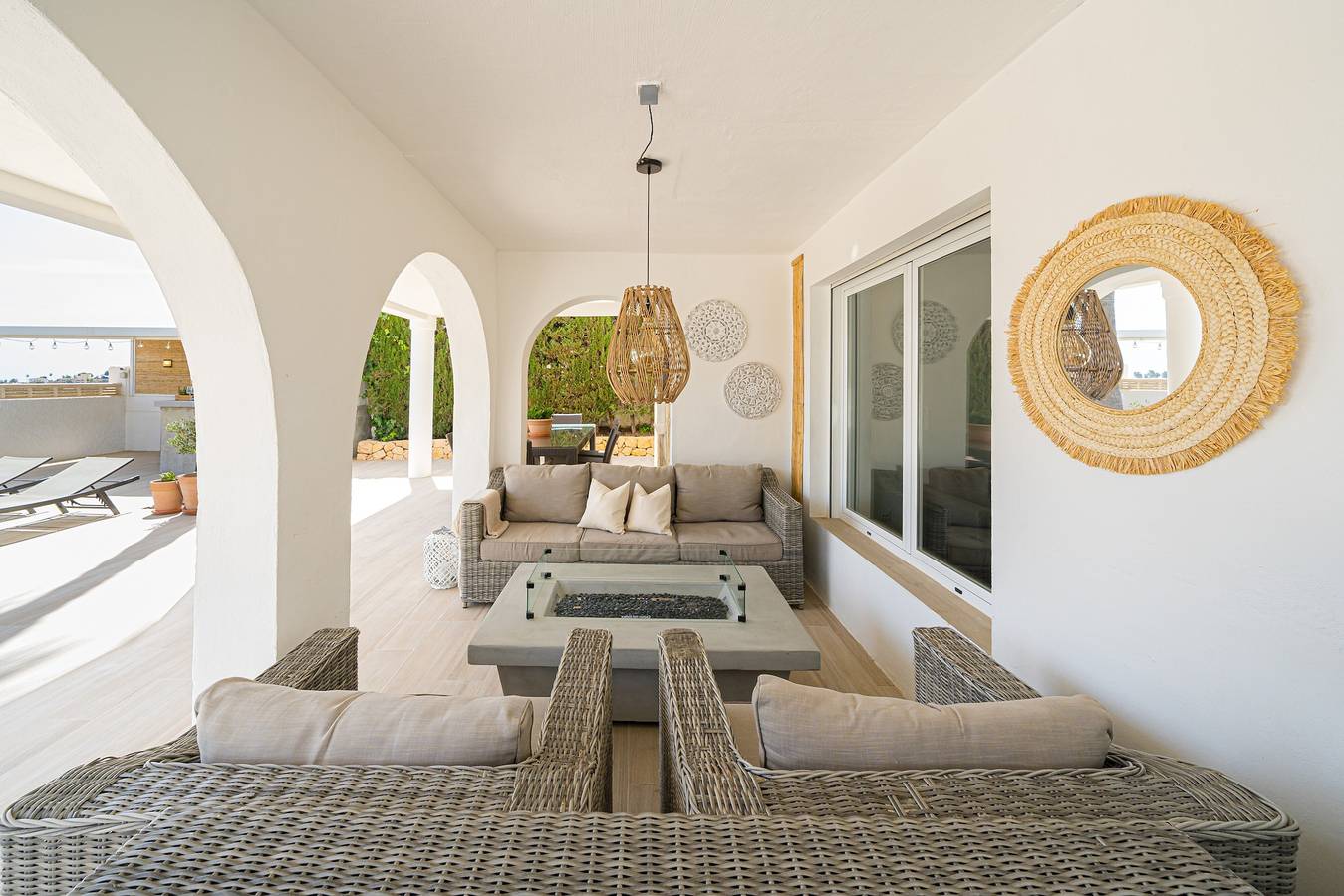 Villa "Casa Metro Family Villa " con piscina, jardín, balcón, aire acondicionado y Wi-Fi in El Captivador, Alfàs del Pi