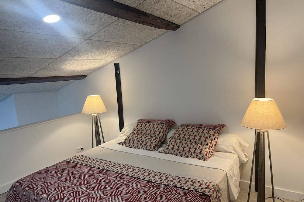 Entire apartment, Loft-Holiday 4 Spacious apartment near the beach in Pinet, Côte d'Améthyste