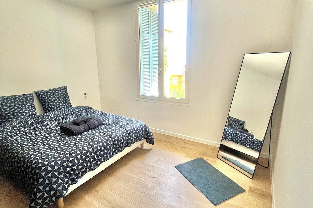 Entire apartment, 3-pieces Flat with Private Garden & Bbq in Beausoleil, Nice region