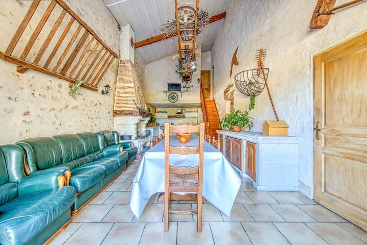 Ferienhaus 'La Grange' mit privatem Pool, privater Terrasse und Wi-Fi in Guizengeard, Charente