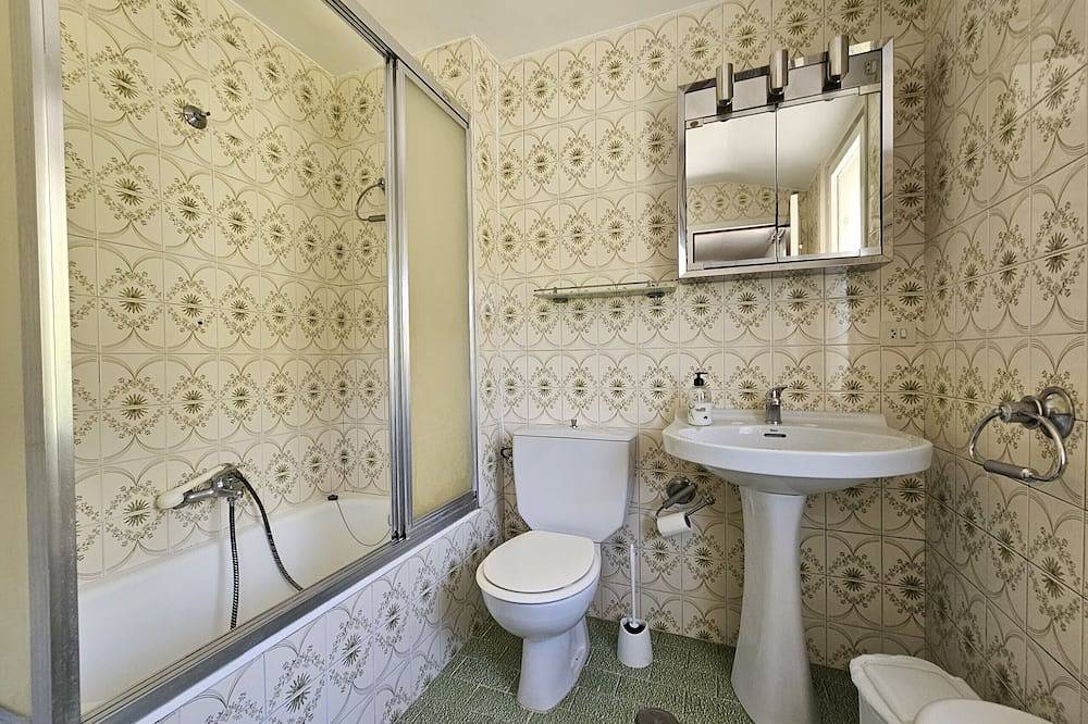 Ganze Wohnung, 14A05 Apartment with view in Colunga, Costa Verde (Spanien)