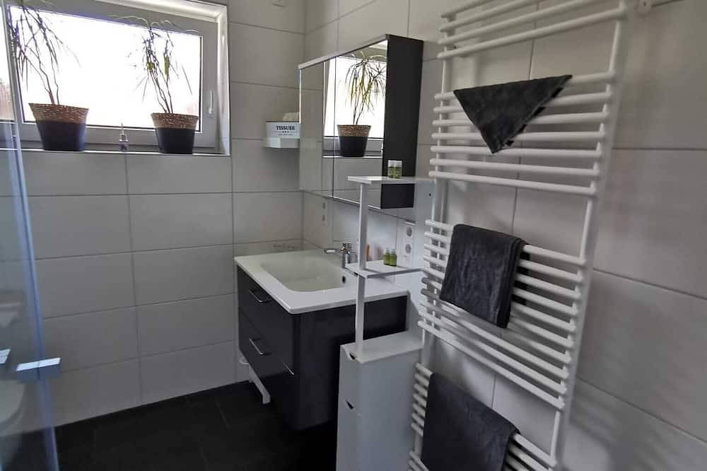 Ganze Wohnung, Ferienwohnung Am Dock im Herzen von Augustfehn. in Apen, Ammerland