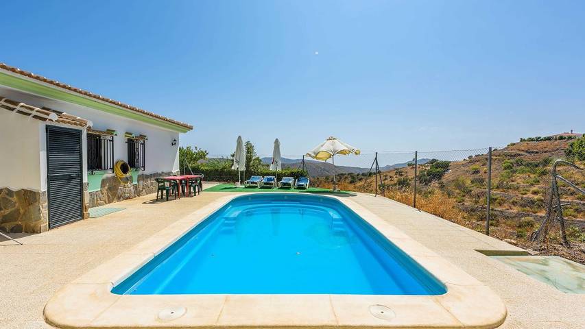 Casa rural para 9 personas, con piscina en Sedella - 2