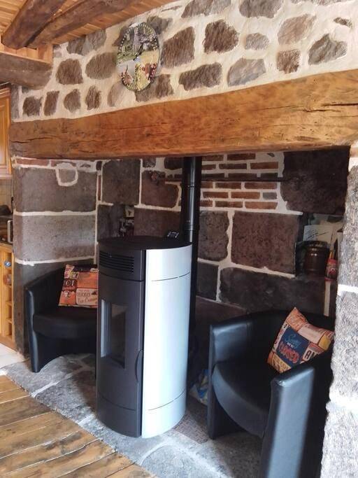 Location de vacances pour 4 personnes, avec jardin et vue à Thiézac - 3