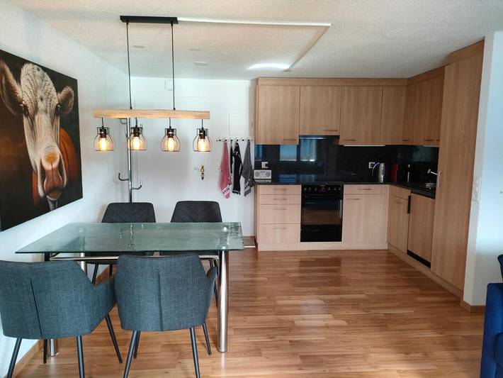 Gîte pour 4 personnes, avec terrasse et vue ainsi que piscine et vue sur le lac à Gersau - 4