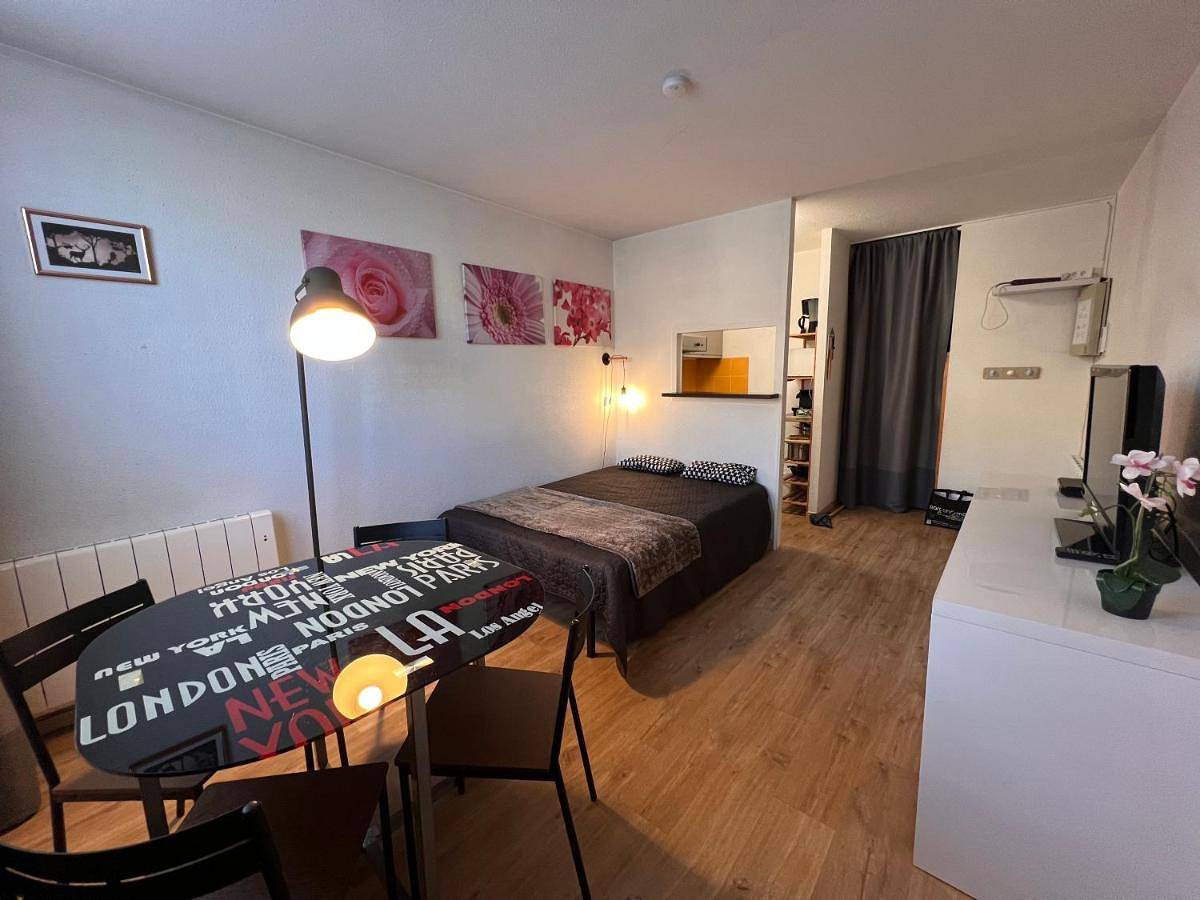 Appartement entier, Plaza Valberg centre studio cabine in Péone, Région de Nice