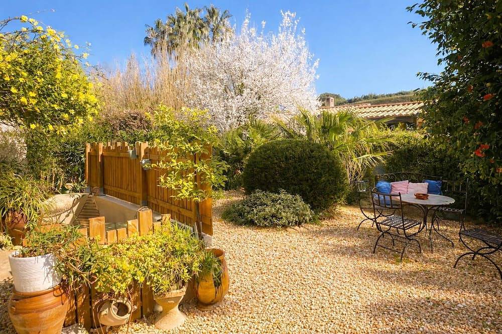 La maisonnette de l'Amandari in Le Plan-de-la-Tour, Côte méditerranéenne (France)