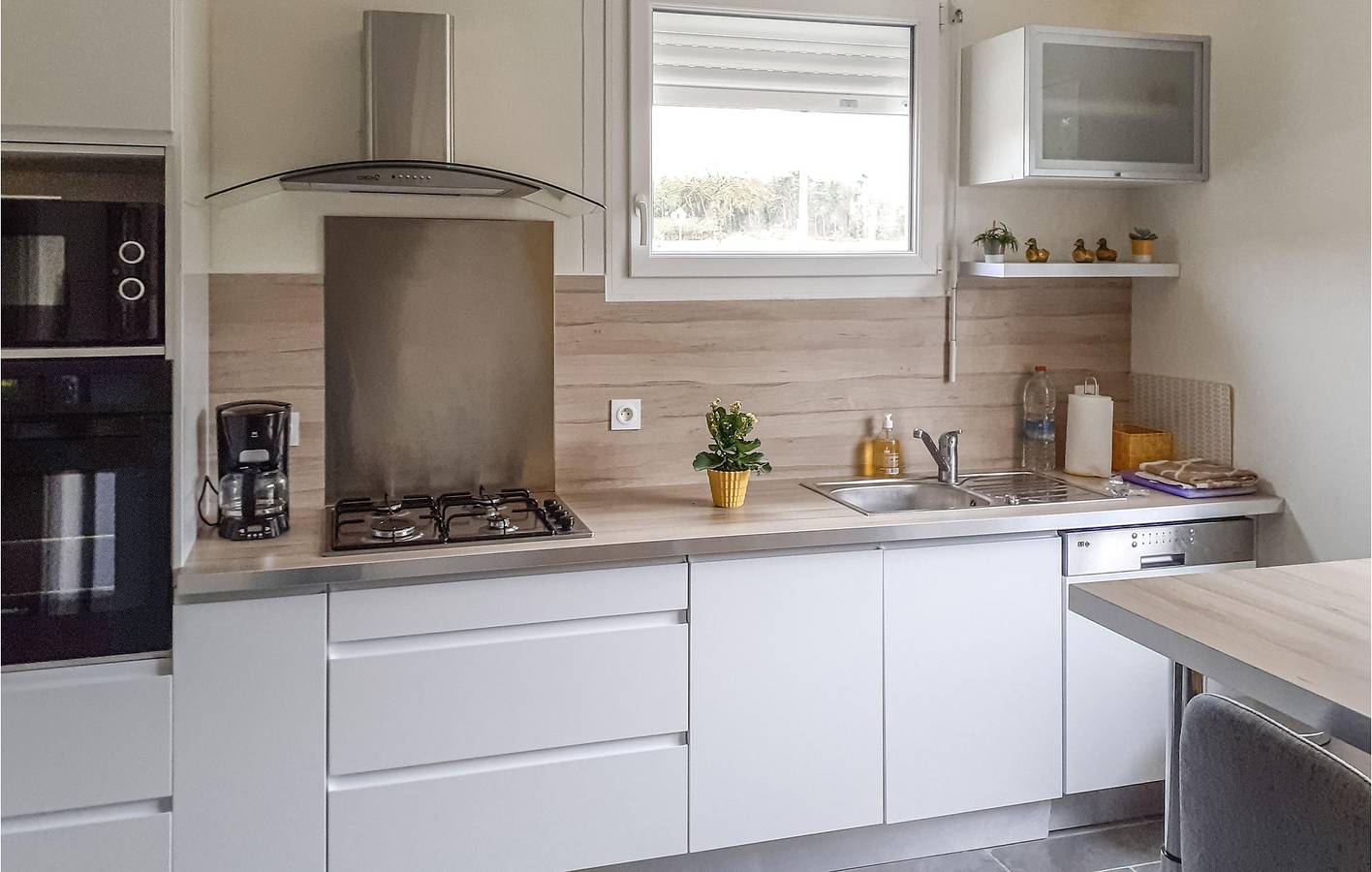 120 sqft Apt w/ Parking, TV, Keuken, Tuin & Internet in Saint-Carreuc, Côtes-d'Armor
