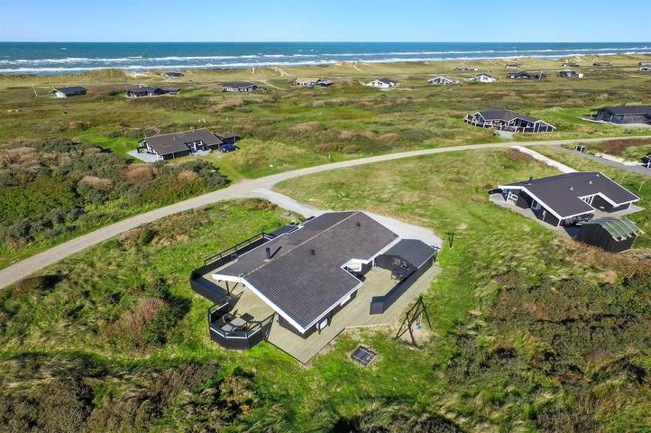 Ferienhaus für 9 Personen, mit Sauna und Terrasse sowie Whirlpool, mit Haustier in Nørlev Strand