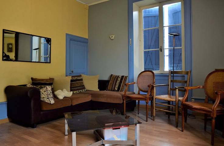 Gîte pour 17 personnes, avec terrasse et jardin dans Rhône - 2