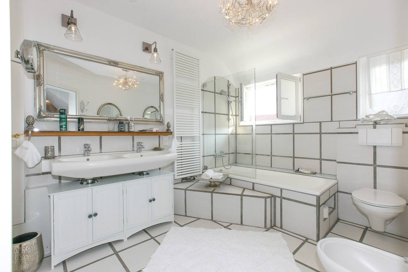 Ganze Ferienwohnung, Haus See- und Säntisblick "Og" in Friedrichshafen, Region Bodensee-Oberschwaben