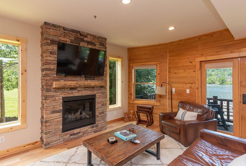 Stadthaus am See mit Whirlpool, kostenlosem Wlan und Panoramablick! in McHenry, Deep Creek Lake