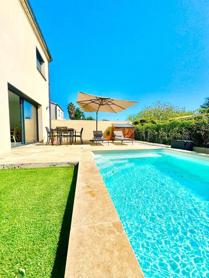 Chalet para 6 personas, con piscina y jardín - 1