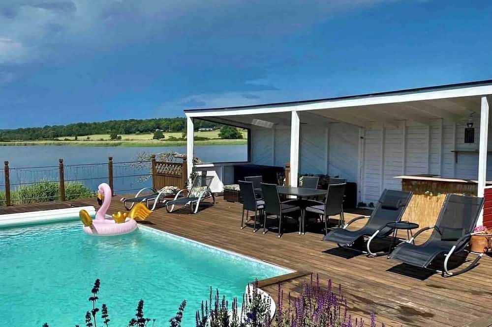 Waterfront Home with Pool, Guest House & Private Dock in Karlskrona, Schwedische Ostsee