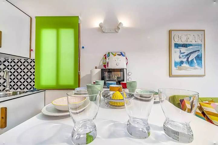 Ferienhaus für 3 Personen, mit Pool und Garten sowie Terrasse