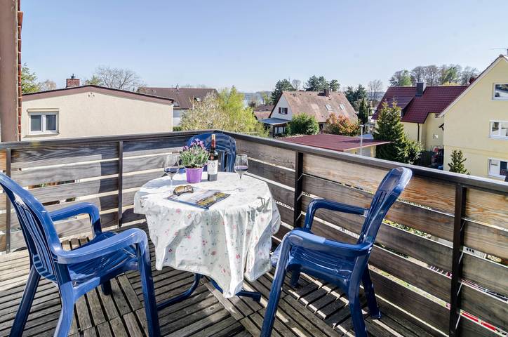 Ferienwohnung für 3 Personen, mit Balkon und Seeblick - 1