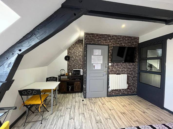 Gîte pour 3 personnes, avec terrasse ainsi que jacuzzi et jardin dans La Selle-en-Coglès - 3