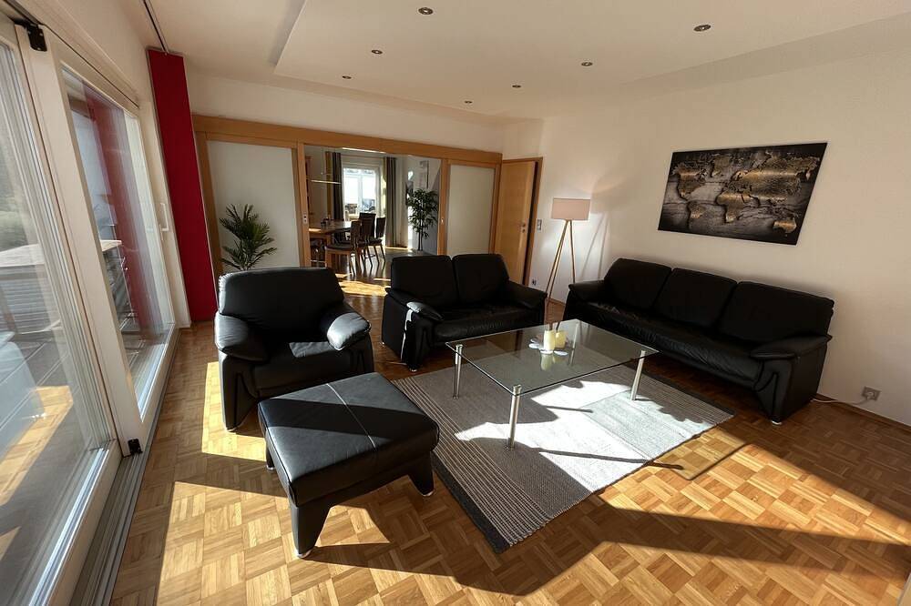 Schönes großes Ferienhaus mit Wintergarten am Edersee/Kellerwald, Hunde erlaubt in Vöhl, Waldecker Land