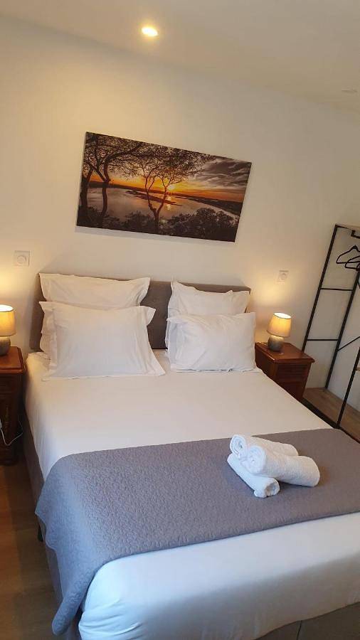 Chambre d’hôte pour 3 personnes, avec Terrasse ainsi que Jardin et Vue