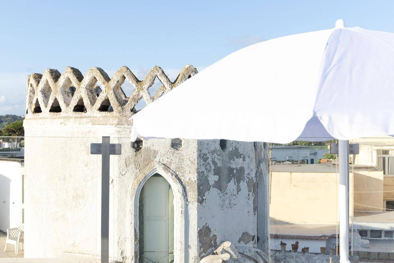 White 1903 - Rooftop Pool & Luxury Rooms in Forio, Ischia