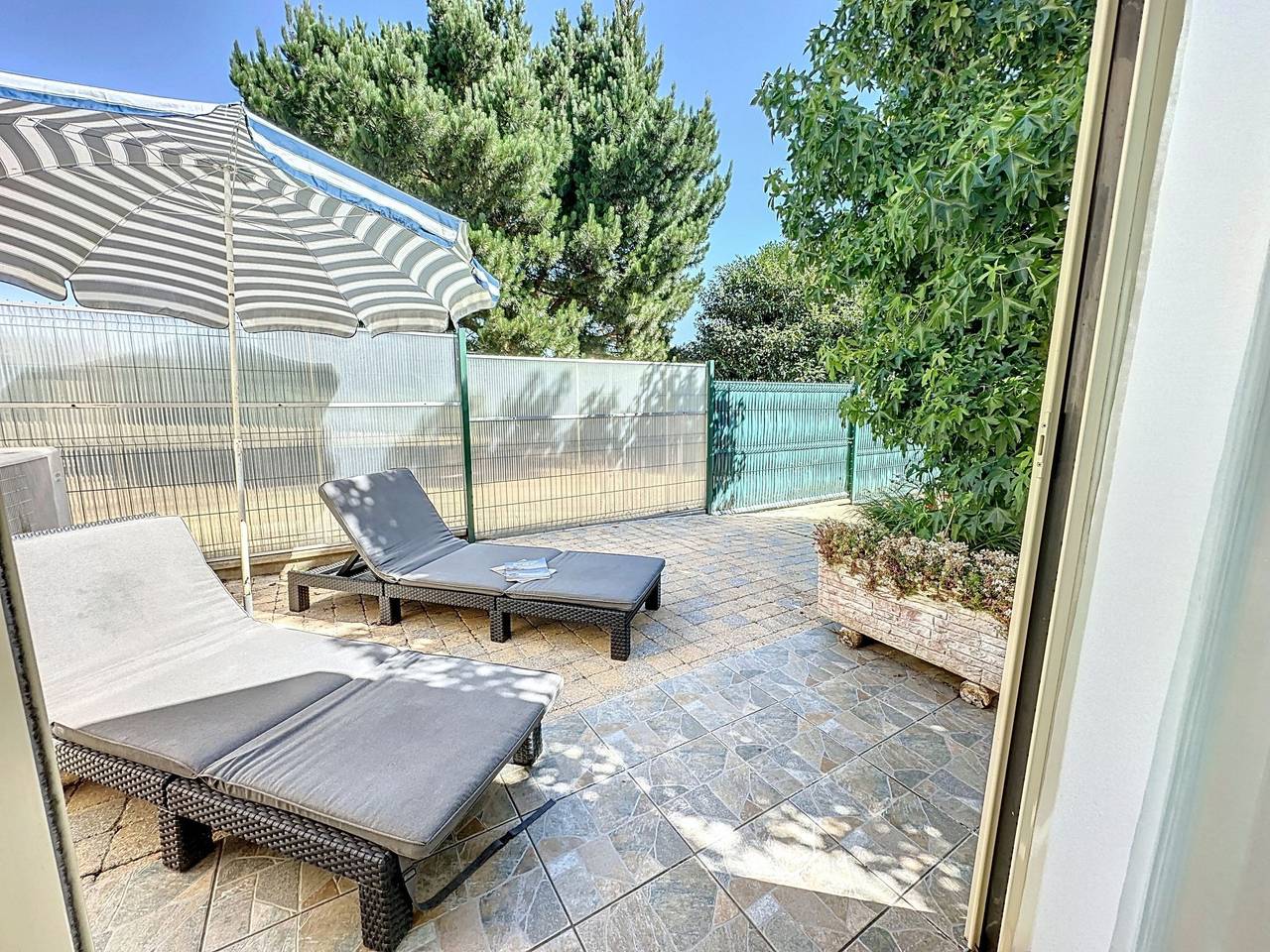 Villa Sel et Pins in Saint-Michel-Chef-Chef, Côte de Jade