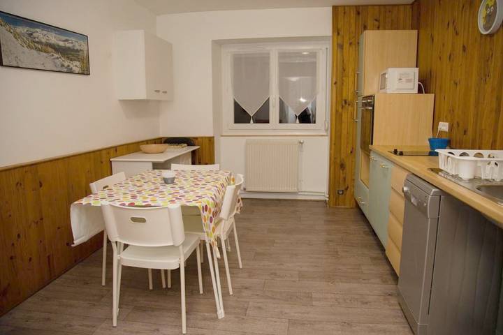 Gîte pour 4 personnes, avec vue et jardin à Saint-Léger-les-Mélèzes - 2