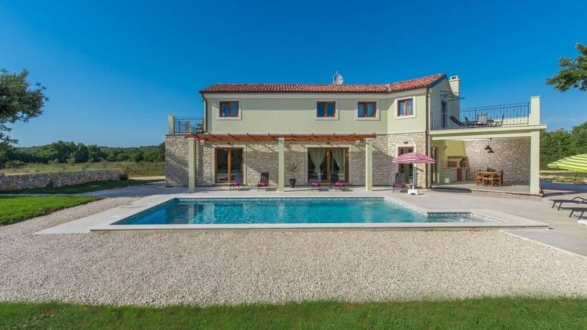 Villa für 8 Personen, mit Garten und Terrasse auf Cres