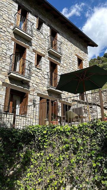 Casa de vacaciones para 8 personas, con jardín además de balcón y vistas en Parque nacional de Ordesa y Monte Perdido