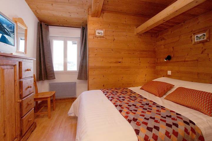Ganze Wohnung, Ferienwohnung - 7   Räume - 10/12   Personen in Mont-de-Lans, Les Deux Alpes