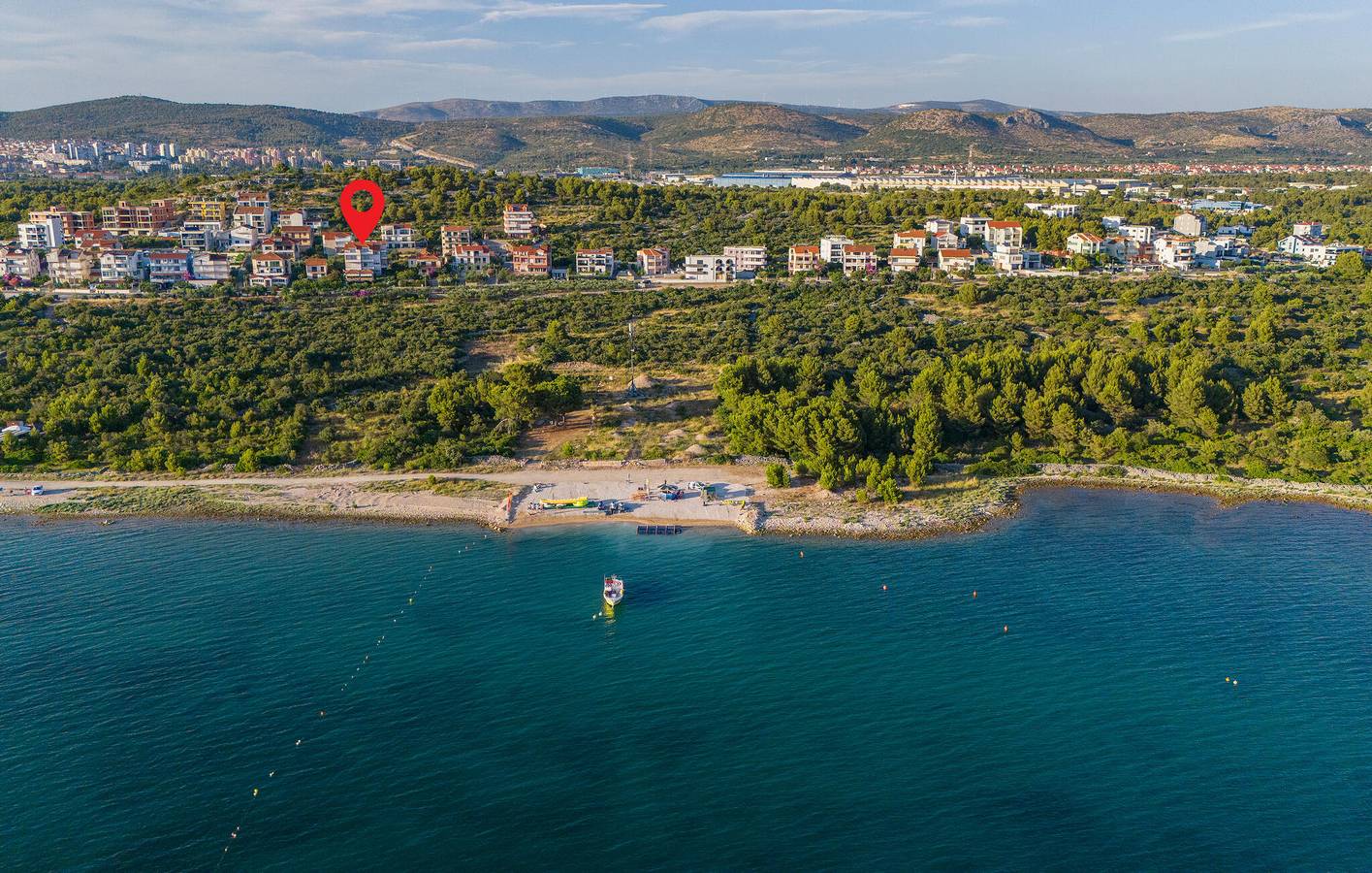 Cały apartament wypoczynkowy, Apartament wakacyjny dla 4 osób z jacuzzi in Szybenik, Żupania szybenicko-knińska