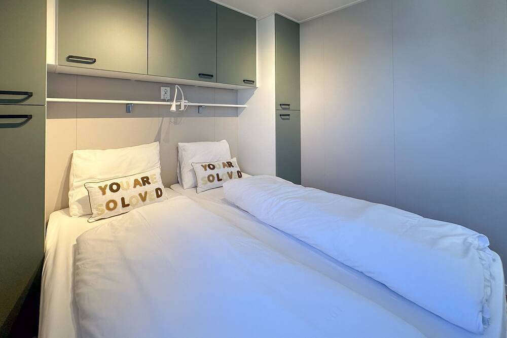 Modern chalet aan het water, met airco en terras in Breukelen, Groene Hart