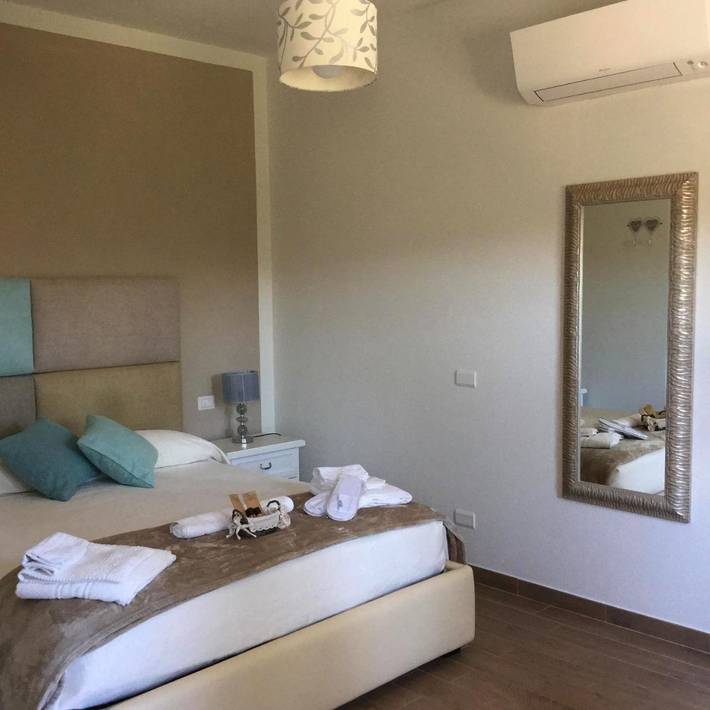 Chambre d’hôte pour 2 personnes, avec vue et jardin à San Teodoro - 4