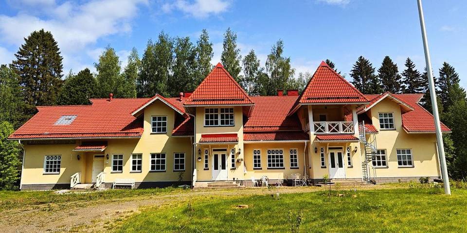 Ferienwohnung für 2 Personen, mit Terrasse und Garten sowie Sauna und Ausblick in Rantasalmi