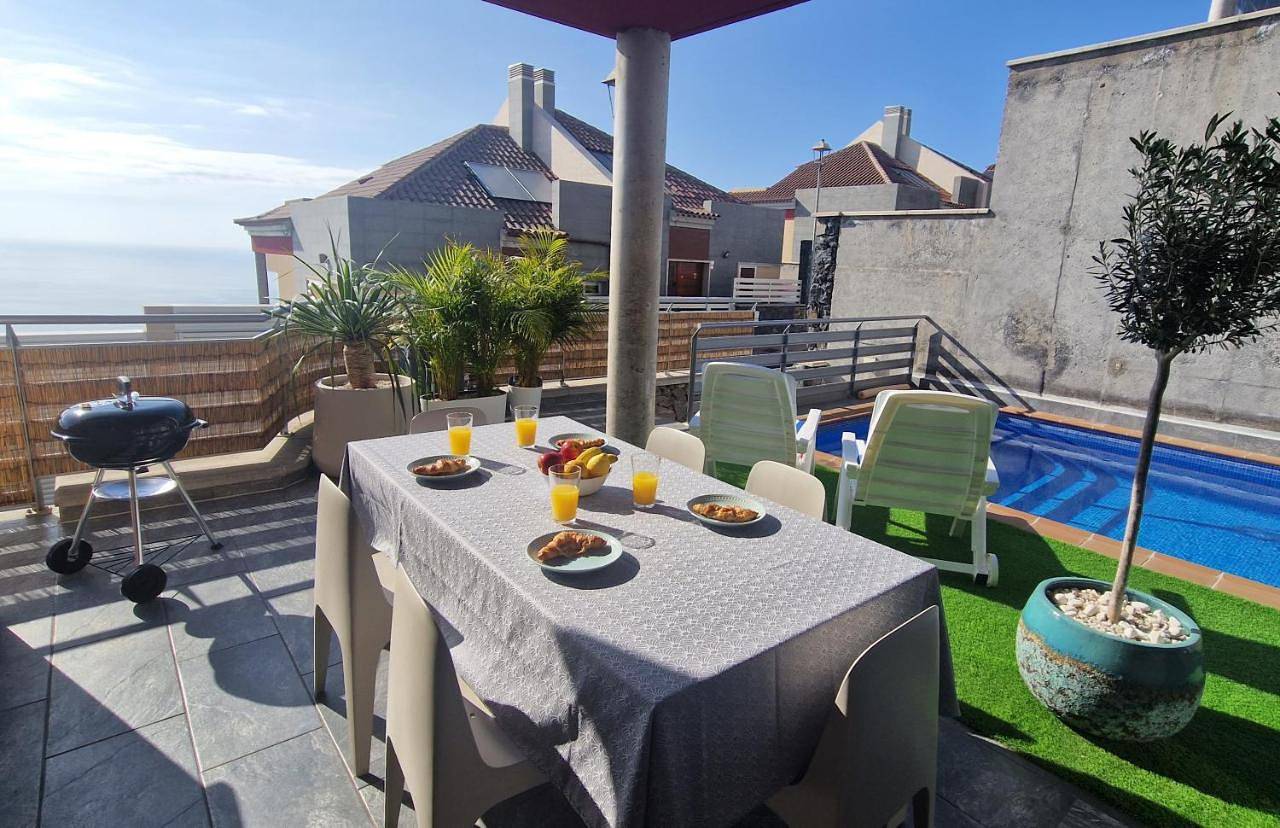 Villa Atlantic Blue - Private Heated Pool and Ocean Views in Cuesta de la Villa, Santa Úrsula