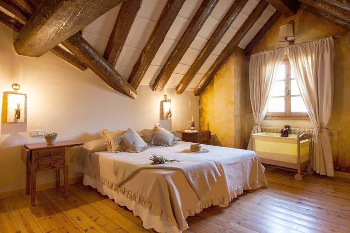 Gîte pour 2 personnes, avec Terrasse et Jardin à Aínsa - 4