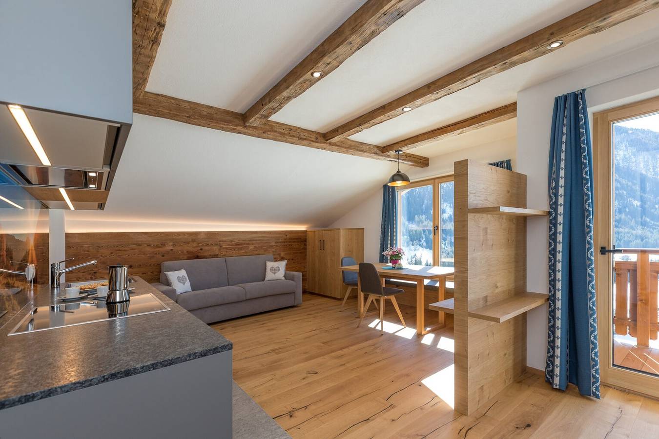 Appartamento intero, Appartamento 'Ausserharmerhof Himmelreich' con vista sulle montagne, giardino comune e Wi-Fi in Monti del Villgraten, Valle di Casies