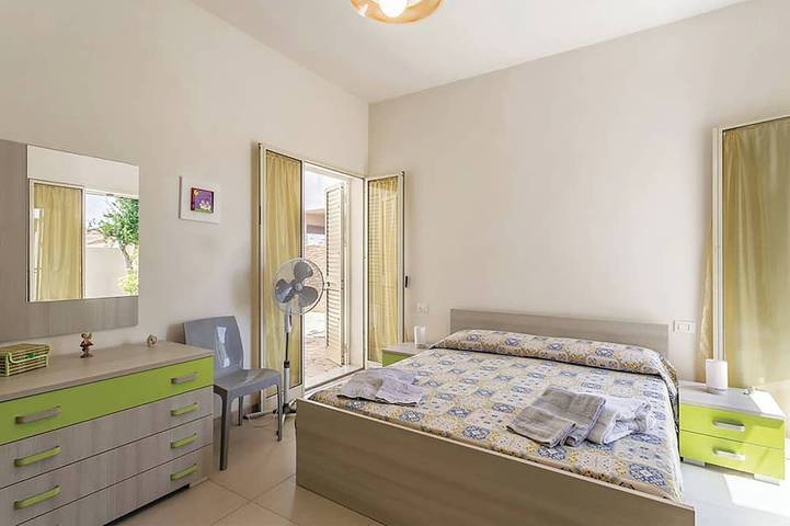 Location de vacances pour 13 personnes, avec jardin et balcon à Punta Secca - 3