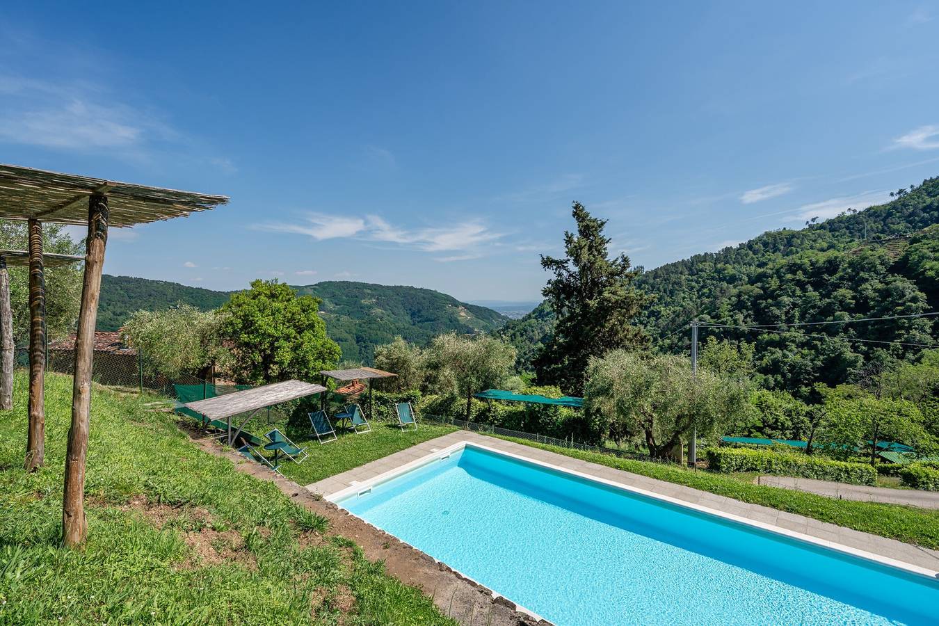 Ganze Wohnung, Ferienwohnung 'Le Stalle' mit Bergblick, Gemeinschaftspool und Wi-Fi in Pescia, Pistoia Provinz