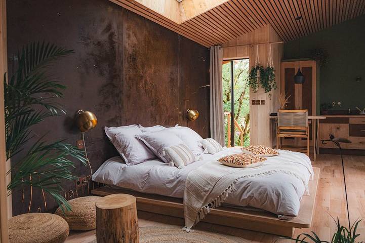 Gîte pour 2 personnes, avec jacuzzi ainsi que balcon et sauna dans Cénevières