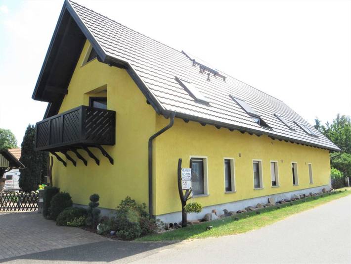 Ferienwohnung für 3 Personen, mit Terrasse und Garten