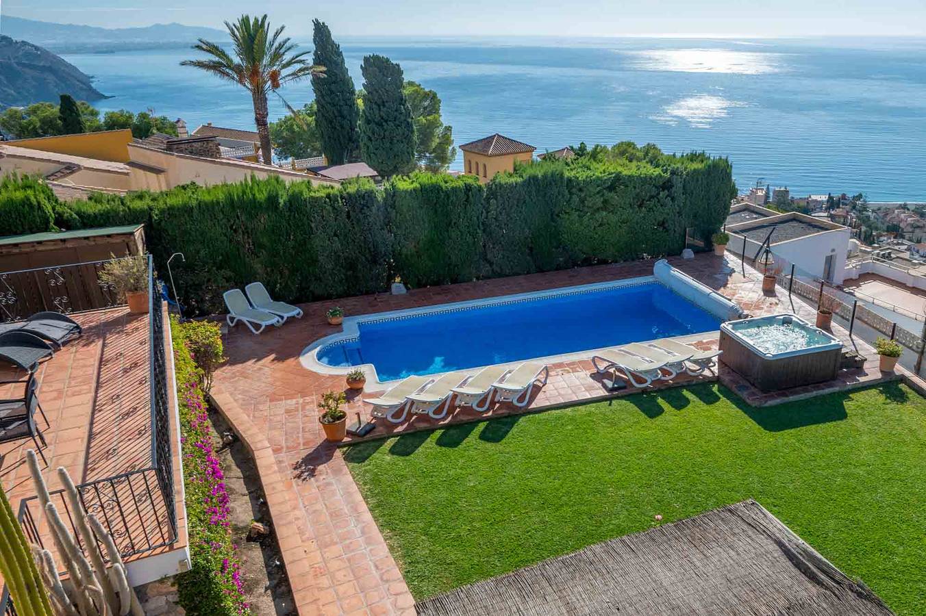 Chalet para 16 Personas en Velilla-Taramay, Almuñecar