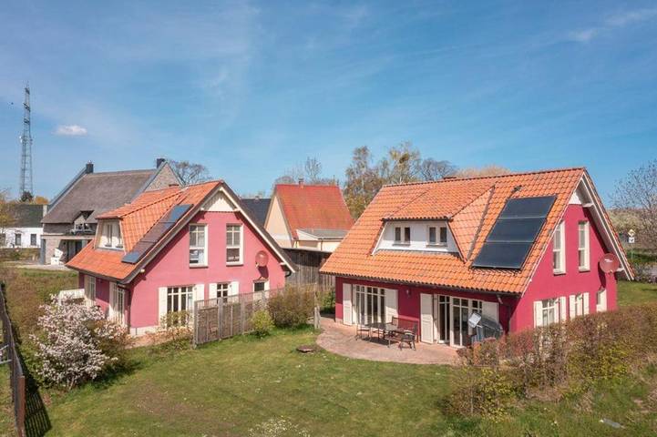 Ferienhaus für 7 Personen, mit Terrasse und Garten sowie Sauna