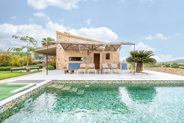 Ferienhaus 'Desigual' mit Bergblick, Wi-Fi und Klimaanlage in Manacor, Mallorca Osten