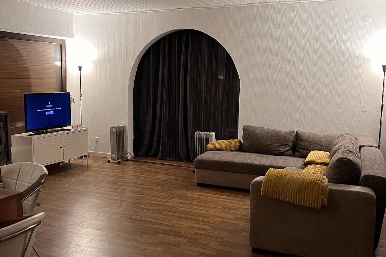 Ganze Ferienwohnung, Ferienwohnung für 8 Personen mit Garten in Liesen, Hallenberg